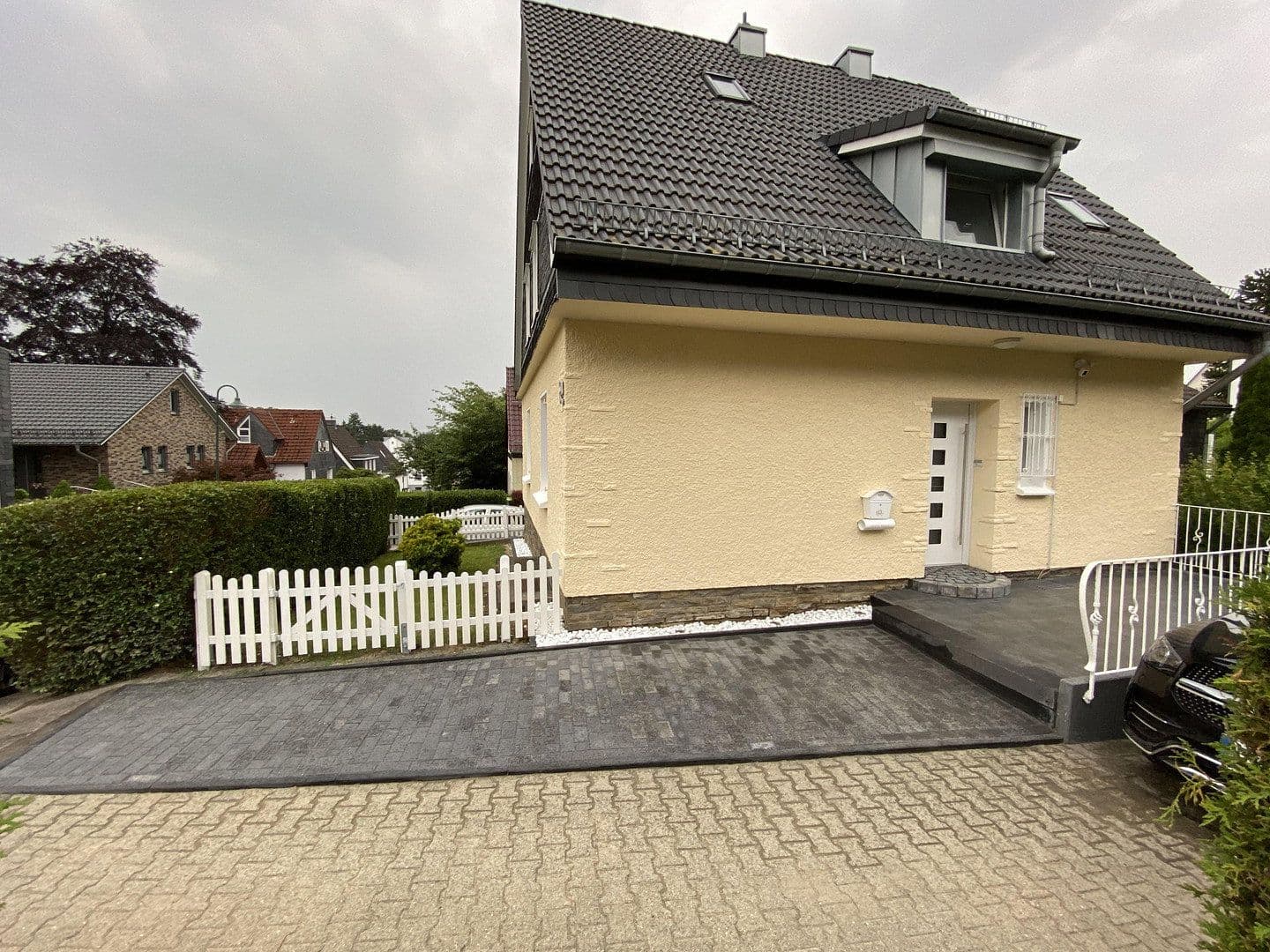 Prodej domu 307 m², pozemek 738 m², Wermelskirchen, Severní Porýní-Vestfálsko Prodej domu 307 m², pozemek 738 m², Wermelskirchen, Severní Porýní-Vestfálsko