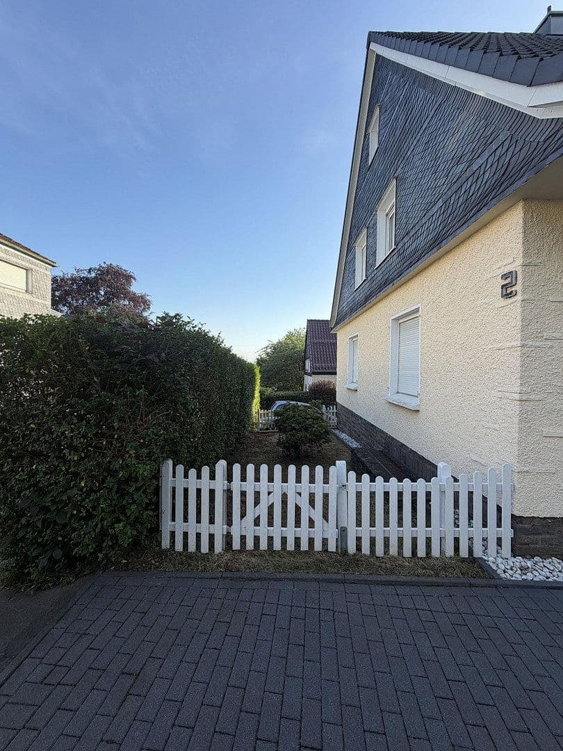Prodej domu 307 m², pozemek 738 m², Wermelskirchen, Severní Porýní-Vestfálsko Prodej domu 307 m², pozemek 738 m², Wermelskirchen, Severní Porýní-Vestfálsko