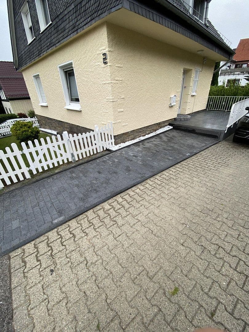 Prodej domu 307 m², pozemek 738 m², Wermelskirchen, Severní Porýní-Vestfálsko Prodej domu 307 m², pozemek 738 m², Wermelskirchen, Severní Porýní-Vestfálsko