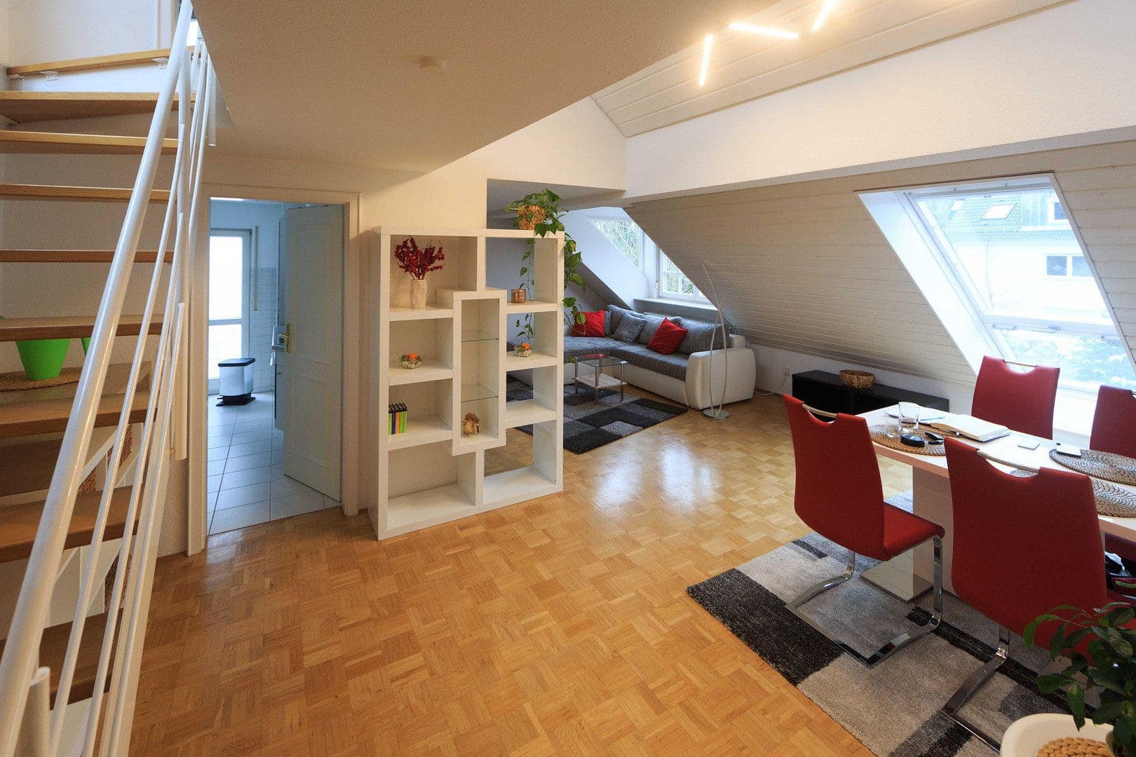 Pronájem bytu 3+kk 87 m², Öhringer Straße 21, Stuttgart, Bádensko-Württembersko Pronájem bytu 3+kk 87 m², Öhringer Straße 21, Stuttgart, Bádensko-Württembersko