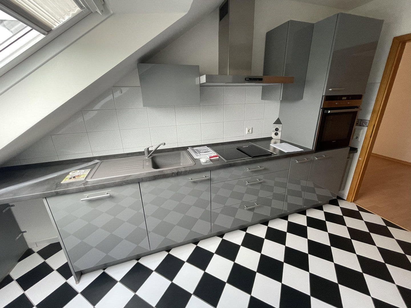 Pronájem bytu 3+1 75 m², Krefeld, Severní Porýní-Vestfálsko Pronájem bytu 3+1 75 m², Krefeld, Severní Porýní-Vestfálsko