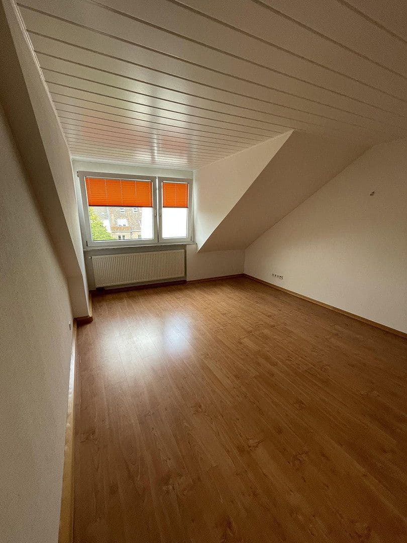 Pronájem bytu 3+1 75 m², Krefeld, Severní Porýní-Vestfálsko Pronájem bytu 3+1 75 m², Krefeld, Severní Porýní-Vestfálsko