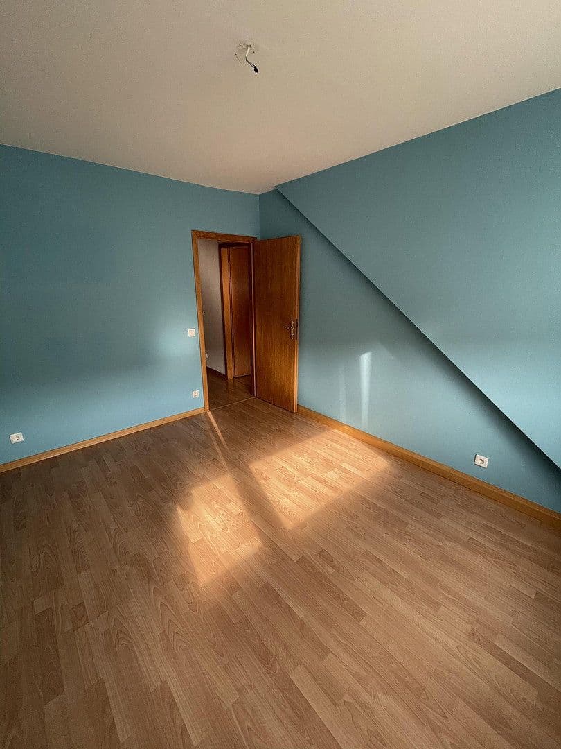 Pronájem bytu 3+1 75 m², Krefeld, Severní Porýní-Vestfálsko Pronájem bytu 3+1 75 m², Krefeld, Severní Porýní-Vestfálsko