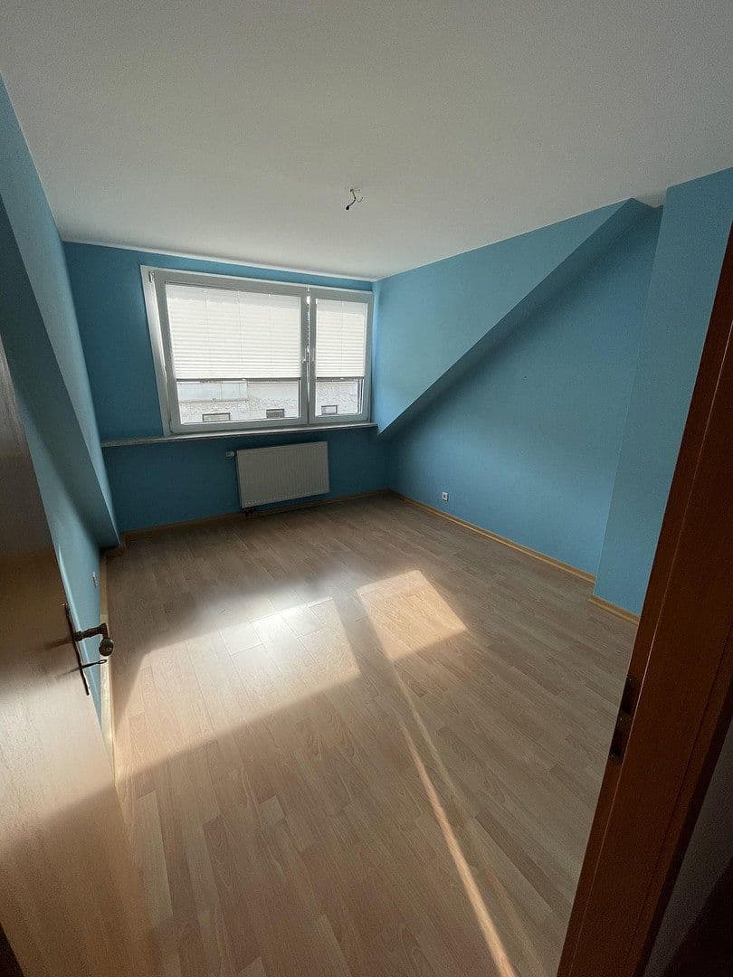 Pronájem bytu 3+1 75 m², Krefeld, Severní Porýní-Vestfálsko Pronájem bytu 3+1 75 m², Krefeld, Severní Porýní-Vestfálsko