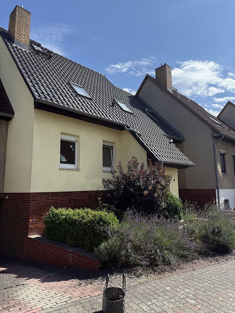 Prodej domu 161 m², pozemek 341 m², Weidenweg 12, Eisenhüttenstadt, Braniborsko Prodej domu 161 m², pozemek 341 m², Weidenweg 12, Eisenhüttenstadt, Braniborsko