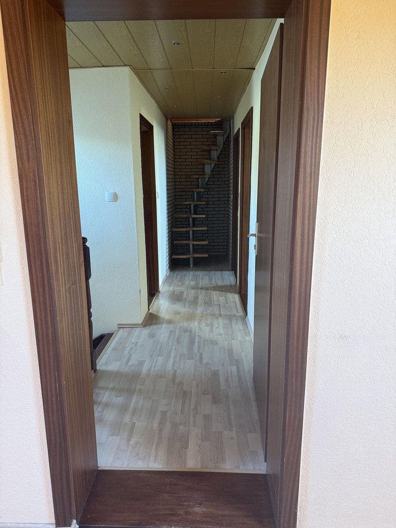 Prodej domu 161 m², pozemek 341 m², Weidenweg 12, Eisenhüttenstadt, Braniborsko Prodej domu 161 m², pozemek 341 m², Weidenweg 12, Eisenhüttenstadt, Braniborsko