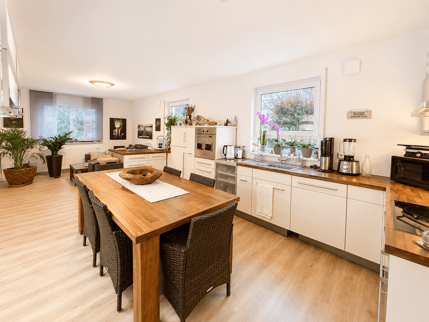 Prodej domu 106 m², pozemek 193 m², Hirsackerstrasse 5/2, Gottmadingen, Bádensko-Württembersko Prodej domu 106 m², pozemek 193 m², Hirsackerstrasse 5/2, Gottmadingen, Bádensko-Württembersko