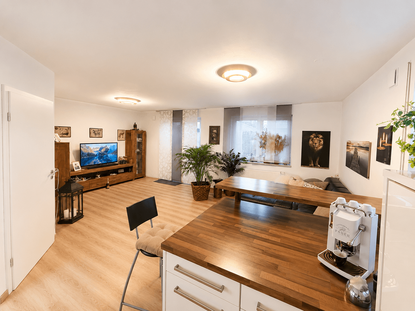 Prodej domu 106 m², pozemek 193 m², Hirsackerstrasse 5/2, Gottmadingen, Bádensko-Württembersko Prodej domu 106 m², pozemek 193 m², Hirsackerstrasse 5/2, Gottmadingen, Bádensko-Württembersko