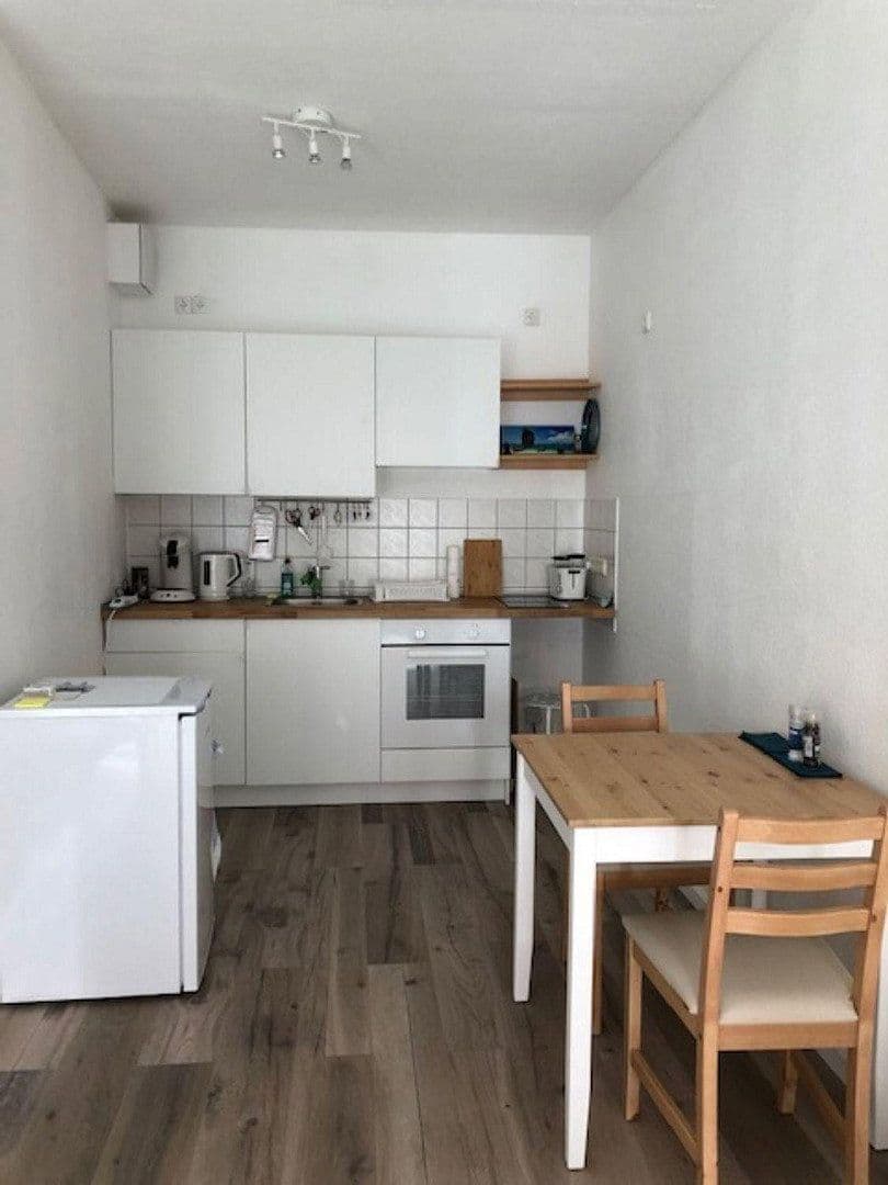 Pronájem bytu 1+1 28 m², Wismar, Mecklenburg-Vorpommern Pronájem bytu 1+1 28 m², Wismar, Mecklenburg-Vorpommern