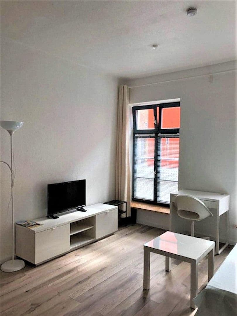 Pronájem bytu 1+1 28 m², Wismar, Mecklenburg-Vorpommern Pronájem bytu 1+1 28 m², Wismar, Mecklenburg-Vorpommern