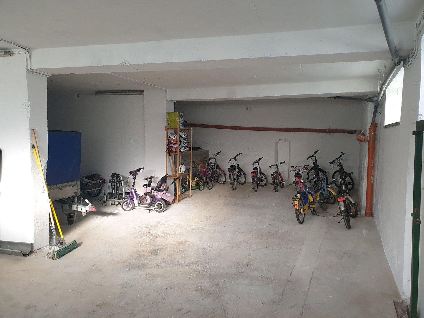 Prodej domu 291 m², pozemek 2.324 m², Kirchdorf, Bavorsko Prodej domu 291 m², pozemek 2.324 m², Kirchdorf, Bavorsko