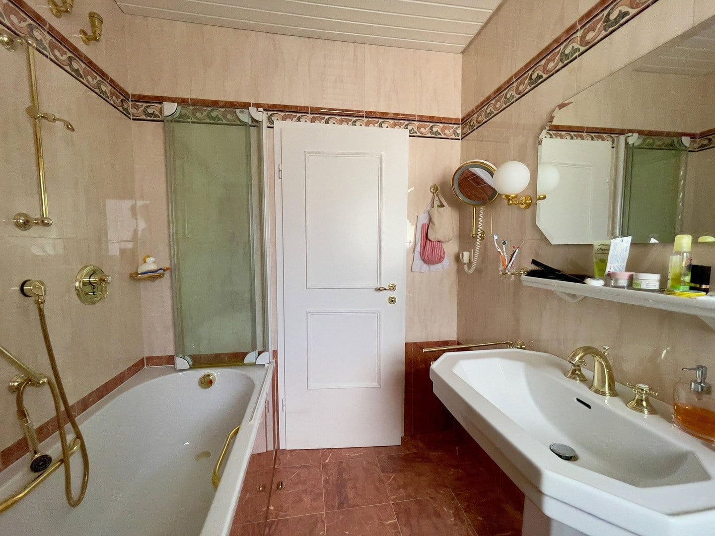 Pronájem domu 167 m², pozemek 591 m², Klein-Winternheim, Porýní-Falc Pronájem domu 167 m², pozemek 591 m², Klein-Winternheim, Porýní-Falc