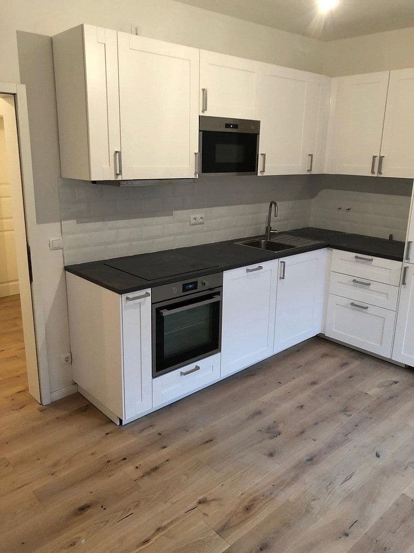 Prodej domu 224 m², pozemek 608 m², Ulmerstrasse 68, Augsburg, Bavorsko Prodej domu 224 m², pozemek 608 m², Ulmerstrasse 68, Augsburg, Bavorsko