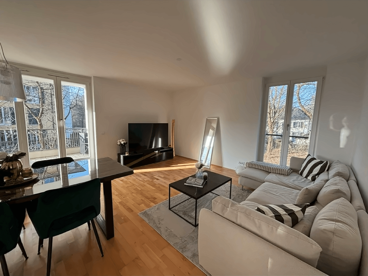 Pronájem bytu 2+1 62 m², Am Kapuzinerhölzl 37a, München, Bavorsko Pronájem bytu 2+1 62 m², Am Kapuzinerhölzl 37a, München, Bavorsko