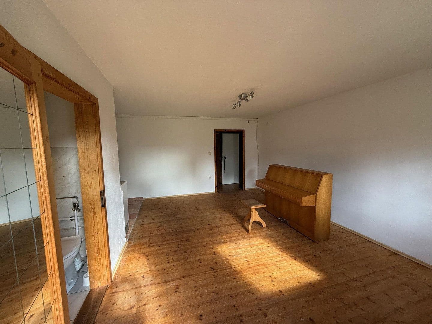 Pronájem bytu 2+1 39 m², Holzkirchen, Bavorsko Pronájem bytu 2+1 39 m², Holzkirchen, Bavorsko