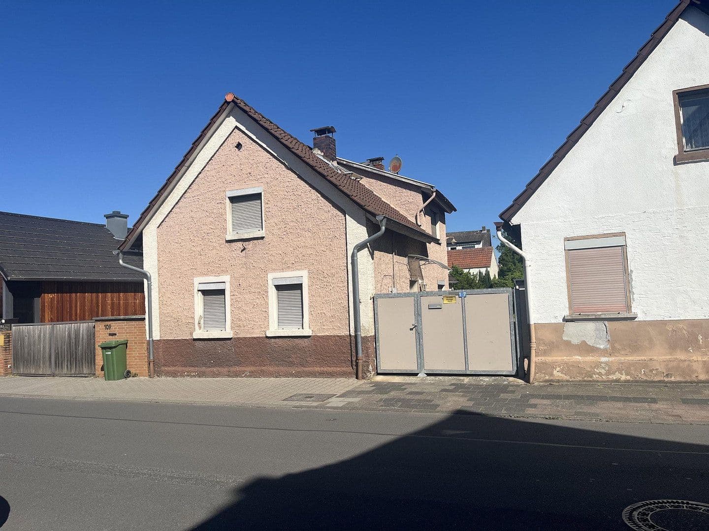 Prodej domu 86 m², pozemek 356 m², Ober-Rodener-Strasse 107, Rodgau, Hessen Prodej domu 86 m², pozemek 356 m², Ober-Rodener-Strasse 107, Rodgau, Hessen