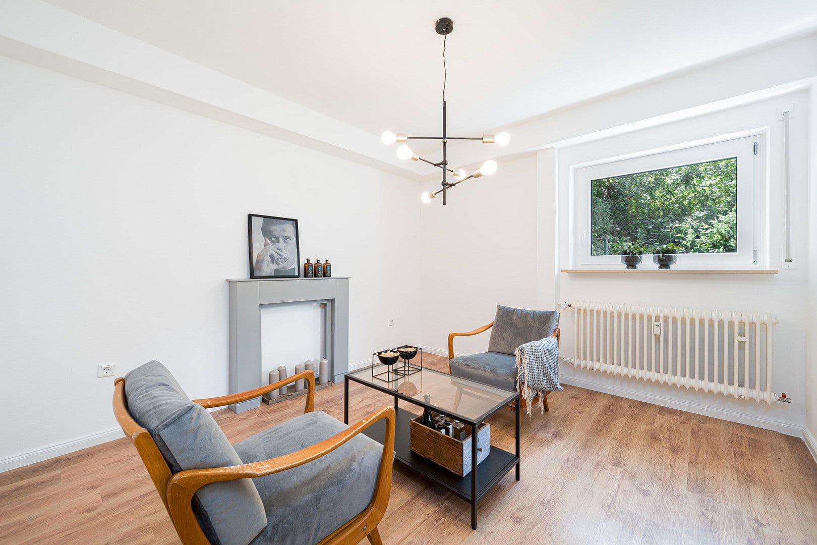 Prodej domu 250 m², pozemek 1.251 m², Weißenburg in Bayern, Bavorsko Prodej domu 250 m², pozemek 1.251 m², Weißenburg in Bayern, Bavorsko