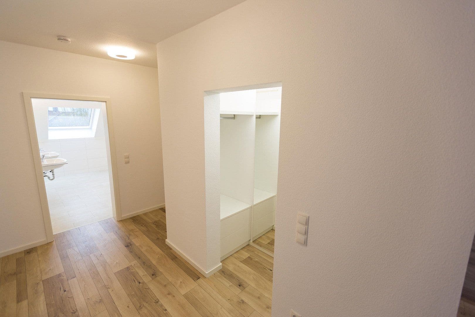 Pronájem bytu 3+1 105 m², Frankfurter Straße 169, Bad Vilbel, Hessen Pronájem bytu 3+1 105 m², Frankfurter Straße 169, Bad Vilbel, Hessen