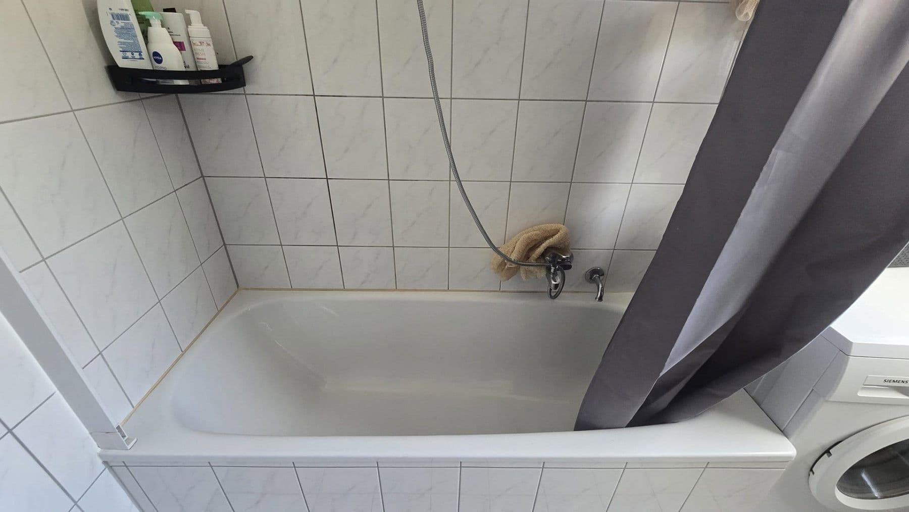 Pronájem bytu 3+kk 105 m², Ittertalstraße 138, Solingen, Severní Porýní-Vestfálsko Pronájem bytu 3+kk 105 m², Ittertalstraße 138, Solingen, Severní Porýní-Vestfálsko