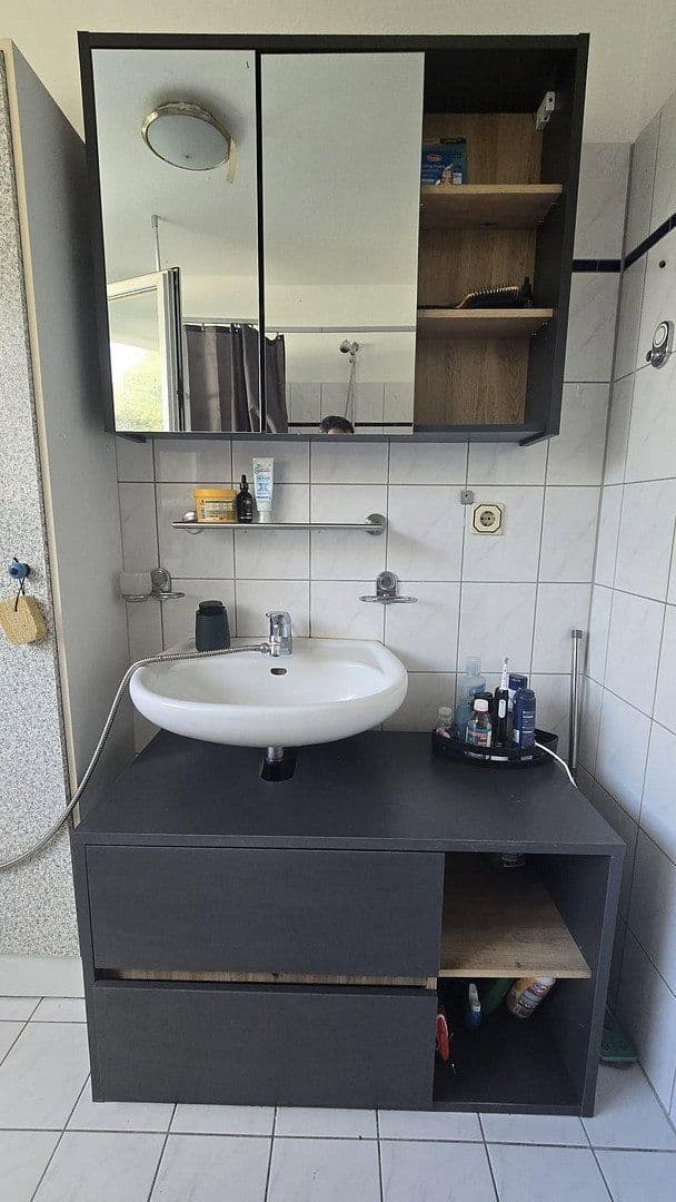 Pronájem bytu 3+kk 105 m², Ittertalstraße 138, Solingen, Severní Porýní-Vestfálsko Pronájem bytu 3+kk 105 m², Ittertalstraße 138, Solingen, Severní Porýní-Vestfálsko