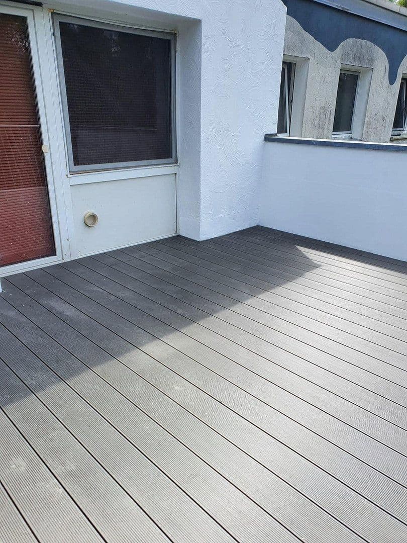 Pronájem bytu 3+kk 105 m², Ittertalstraße 138, Solingen, Severní Porýní-Vestfálsko Pronájem bytu 3+kk 105 m², Ittertalstraße 138, Solingen, Severní Porýní-Vestfálsko