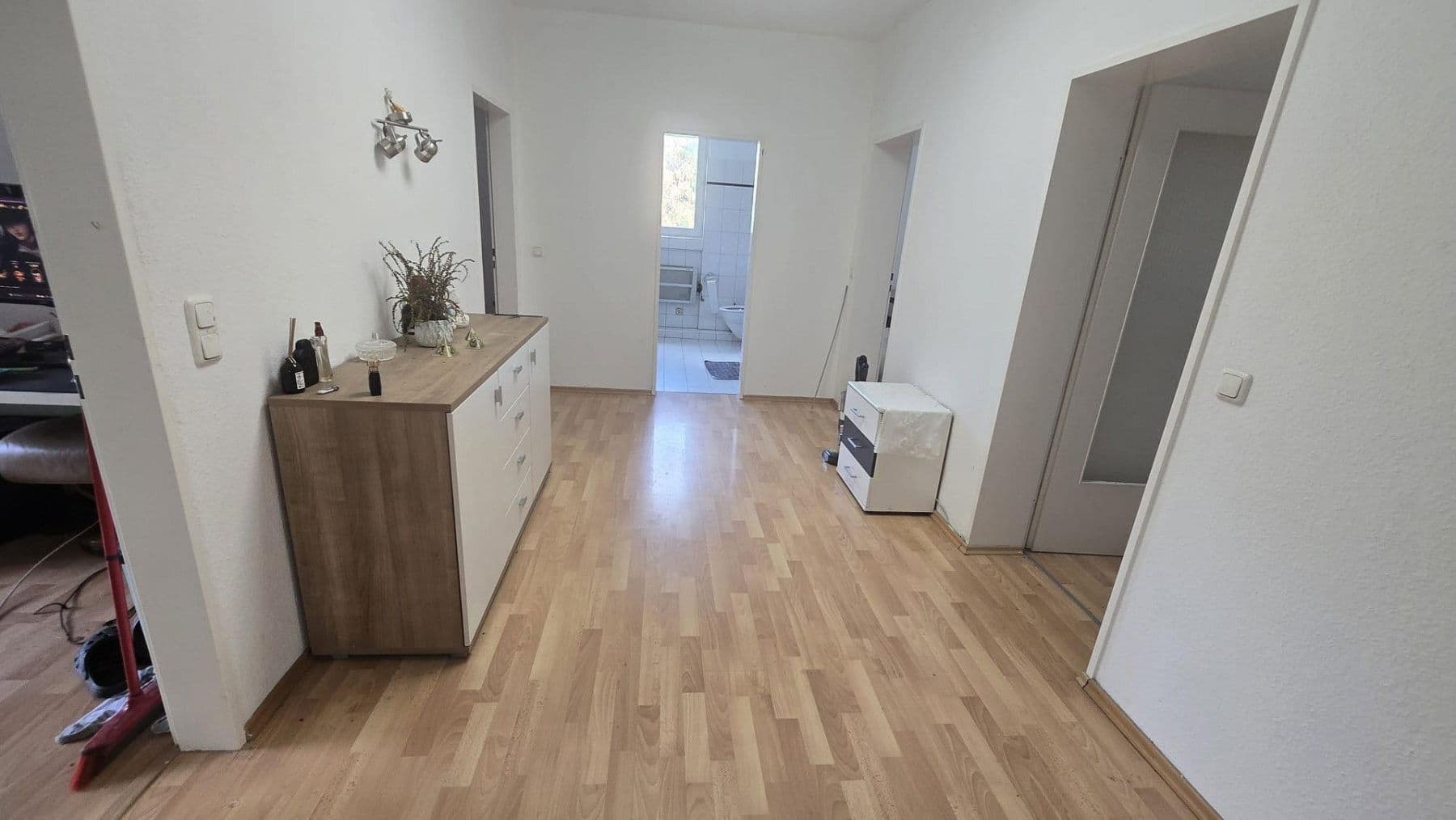 Pronájem bytu 3+kk 105 m², Ittertalstraße 138, Solingen, Severní Porýní-Vestfálsko Pronájem bytu 3+kk 105 m², Ittertalstraße 138, Solingen, Severní Porýní-Vestfálsko
