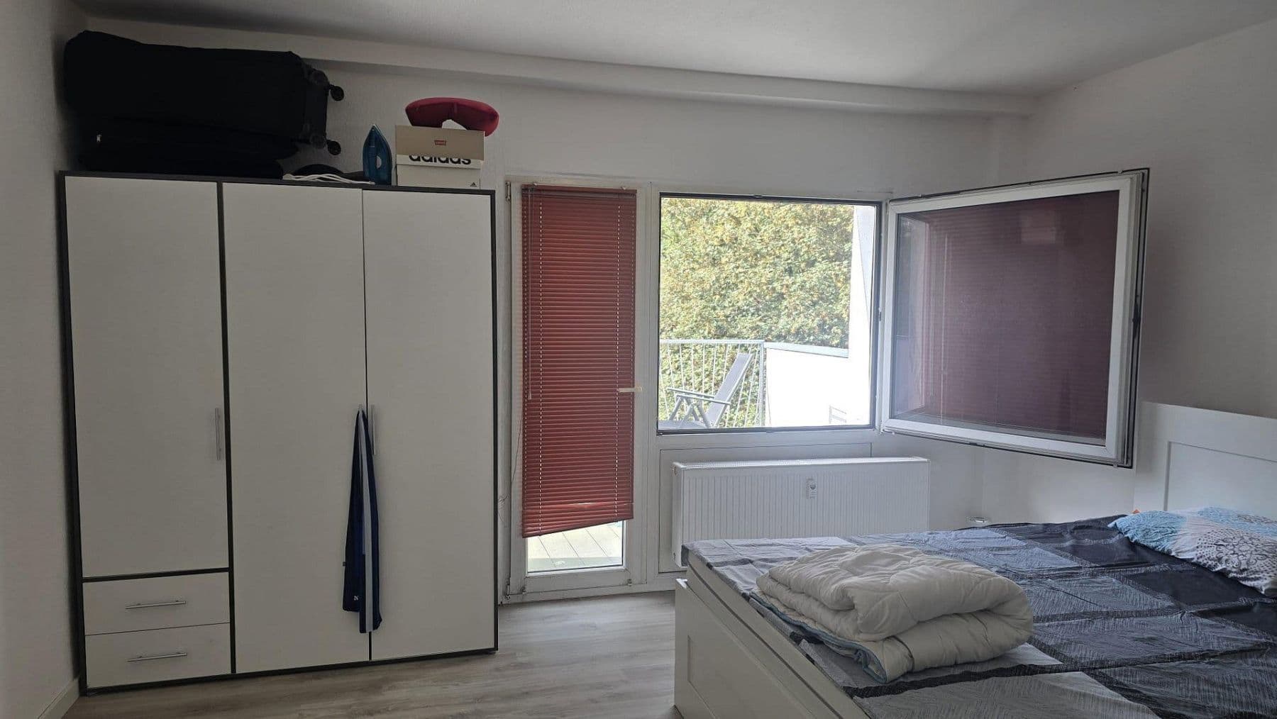 Pronájem bytu 3+kk 105 m², Ittertalstraße 138, Solingen, Severní Porýní-Vestfálsko Pronájem bytu 3+kk 105 m², Ittertalstraße 138, Solingen, Severní Porýní-Vestfálsko