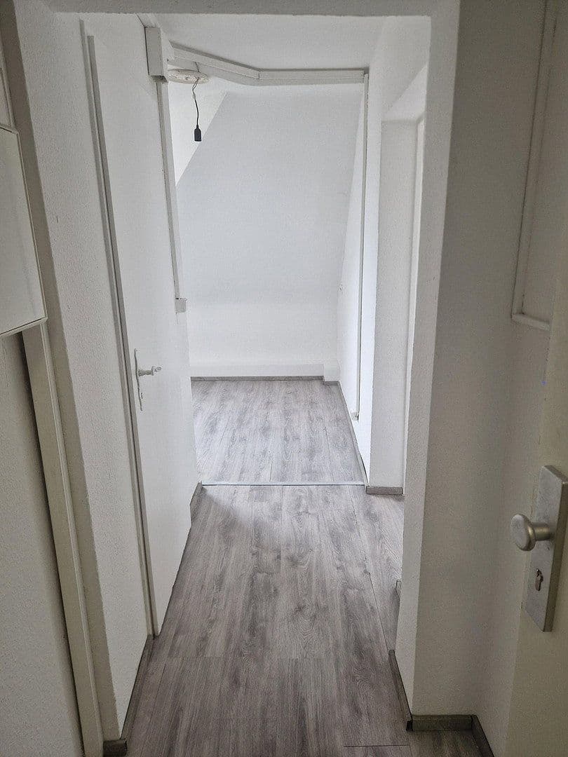 Pronájem bytu 2+1 45 m², Liebfrauenstr, 20, Duisburg, Severní Porýní-Vestfálsko Pronájem bytu 2+1 45 m², Liebfrauenstr, 20, Duisburg, Severní Porýní-Vestfálsko