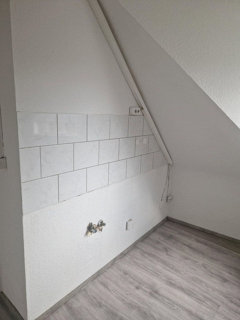 Pronájem bytu 2+1 45 m², Liebfrauenstr, 20, Duisburg, Severní Porýní-Vestfálsko Pronájem bytu 2+1 45 m², Liebfrauenstr, 20, Duisburg, Severní Porýní-Vestfálsko