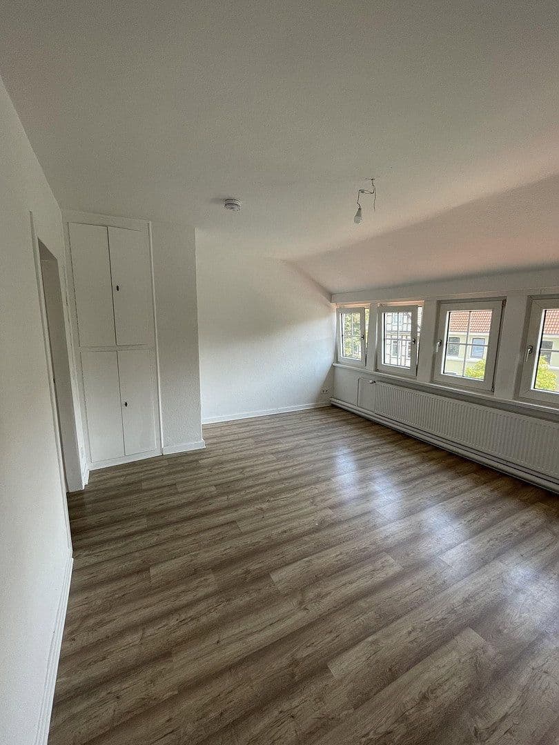 Pronájem bytu 3+1 90 m², Deichstraße 2, Winsen (Luhe), Dolní Sasko Pronájem bytu 3+1 90 m², Deichstraße 2, Winsen (Luhe), Dolní Sasko