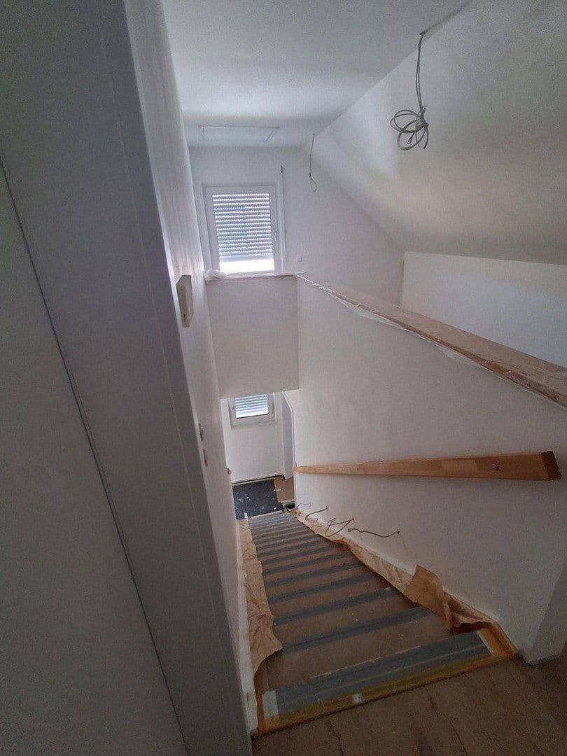 Pronájem domu 143 m², pozemek 450 m², Kirchberg an der Murr, Bádensko-Württembersko Pronájem domu 143 m², pozemek 450 m², Kirchberg an der Murr, Bádensko-Württembersko