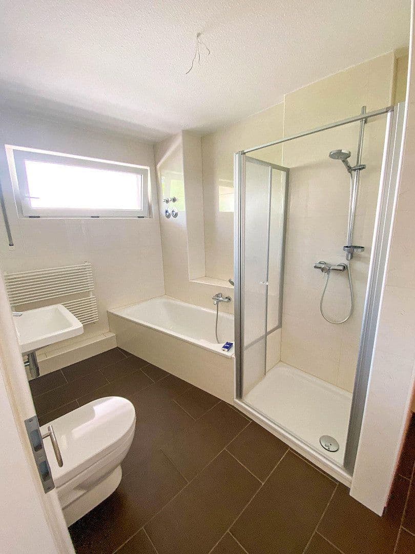 Pronájem bytu 3+1 82 m², Krakauer Straße 5, Nürnberg, Bavorsko Pronájem bytu 3+1 82 m², Krakauer Straße 5, Nürnberg, Bavorsko