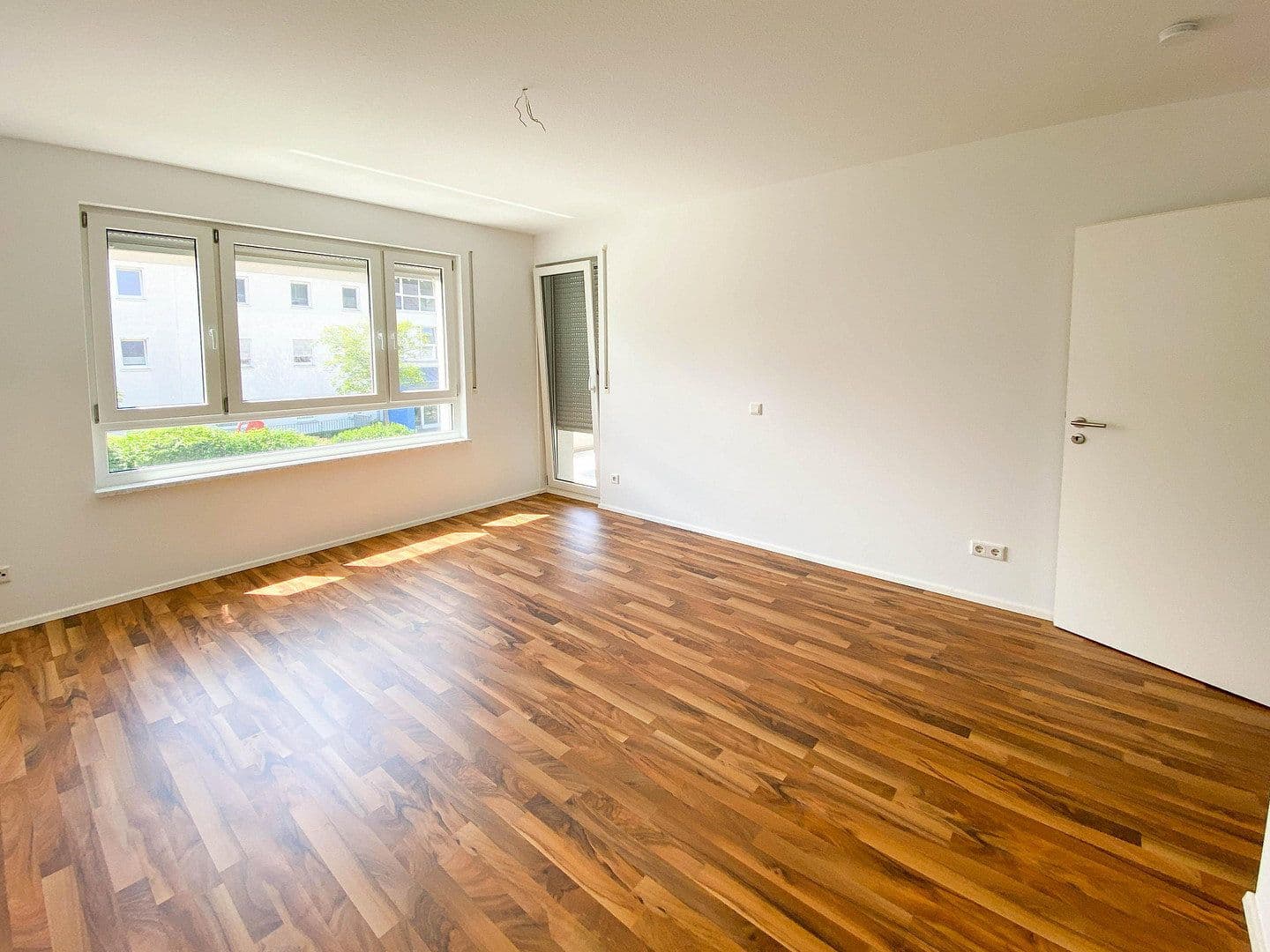 Pronájem bytu 3+1 82 m², Krakauer Straße 5, Nürnberg, Bavorsko Pronájem bytu 3+1 82 m², Krakauer Straße 5, Nürnberg, Bavorsko