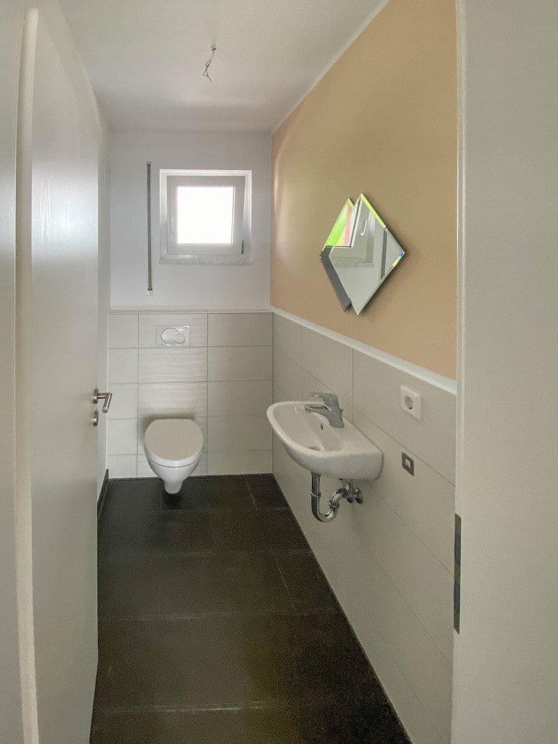 Pronájem bytu 3+1 82 m², Krakauer Straße 5, Nürnberg, Bavorsko Pronájem bytu 3+1 82 m², Krakauer Straße 5, Nürnberg, Bavorsko