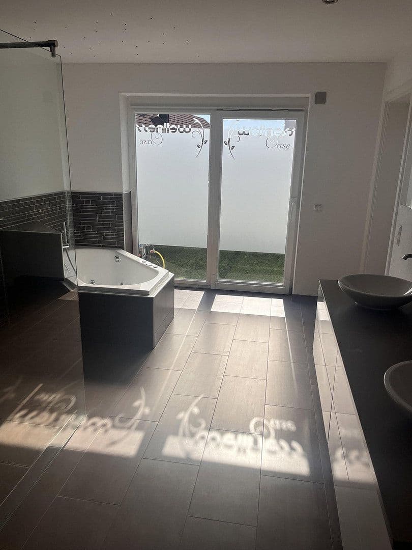 Prodej bytu 5+1 158 m², Deutschordenstr.6, Aalen, Bádensko-Württembersko Prodej bytu 5+1 158 m², Deutschordenstr.6, Aalen, Bádensko-Württembersko