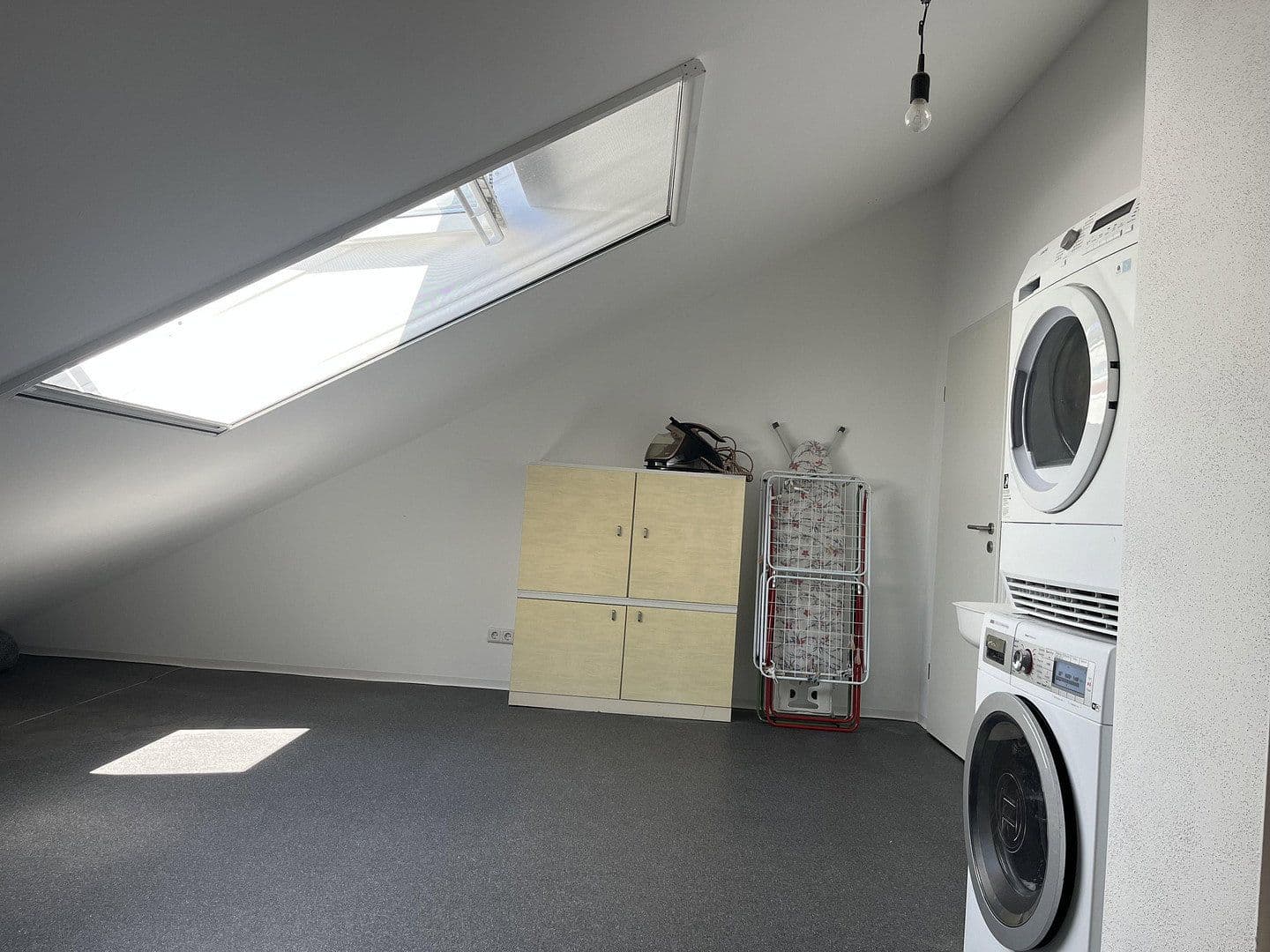 Prodej bytu 5+1 158 m², Deutschordenstr.6, Aalen, Bádensko-Württembersko Prodej bytu 5+1 158 m², Deutschordenstr.6, Aalen, Bádensko-Württembersko