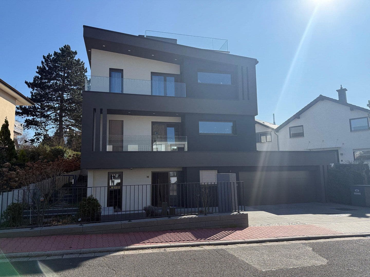 Prodej domu 420 m², pozemek 643 m², Bad Vilbel, Hessen Prodej domu 420 m², pozemek 643 m², Bad Vilbel, Hessen