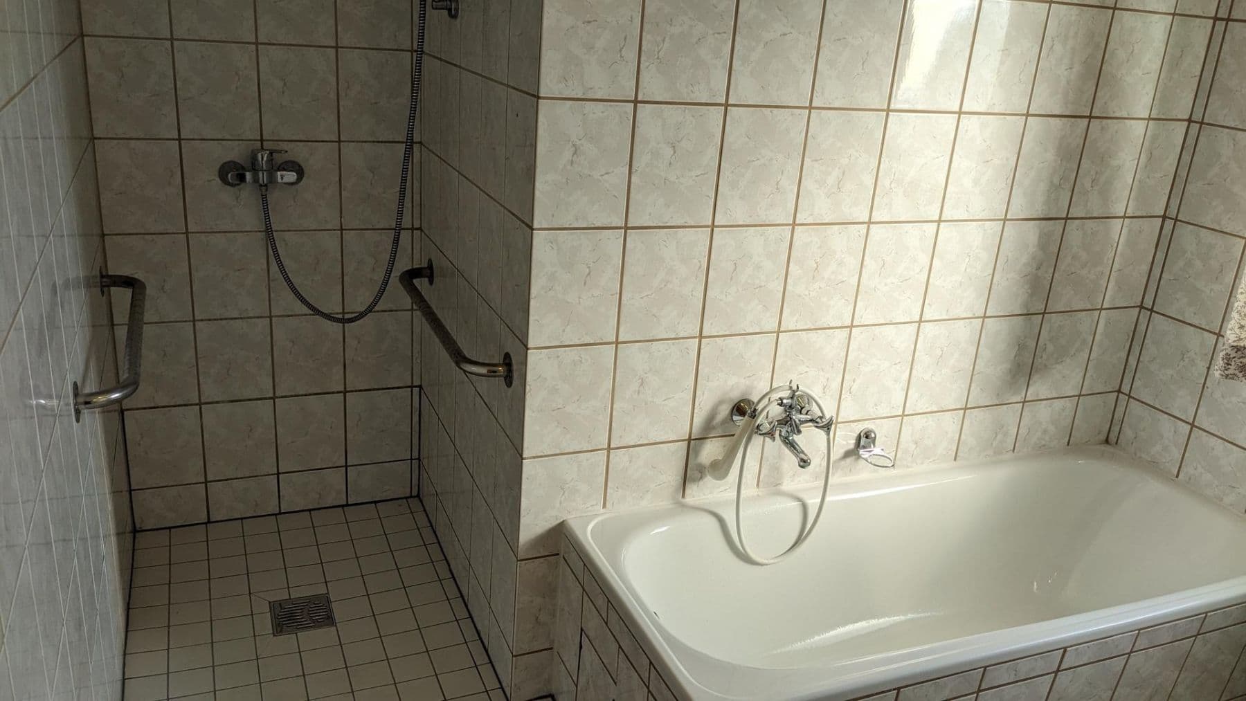 Prodej domu 210 m², pozemek 998 m², Barsinghausen, Dolní Sasko Prodej domu 210 m², pozemek 998 m², Barsinghausen, Dolní Sasko