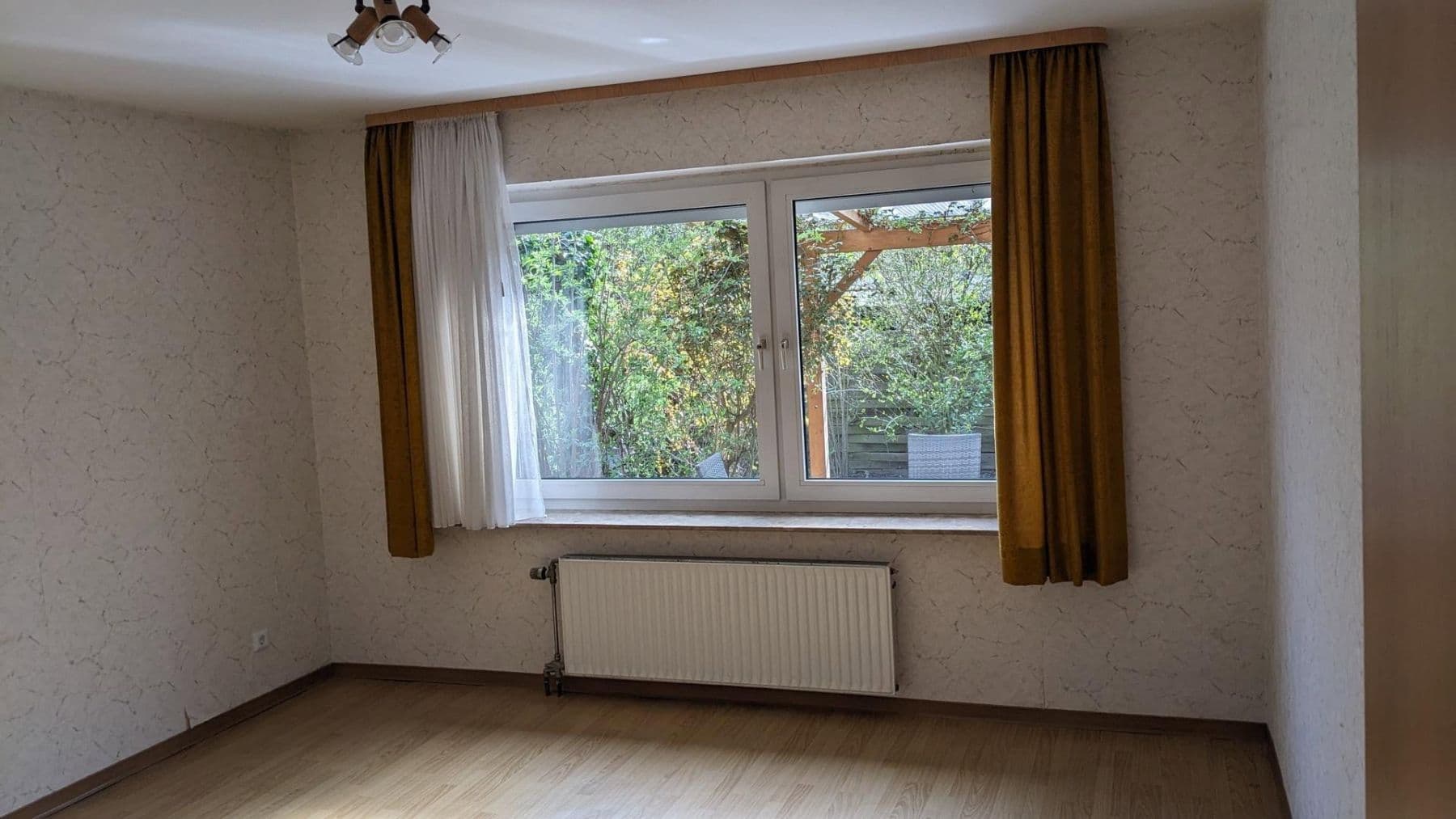 Prodej domu 210 m², pozemek 998 m², Barsinghausen, Dolní Sasko Prodej domu 210 m², pozemek 998 m², Barsinghausen, Dolní Sasko