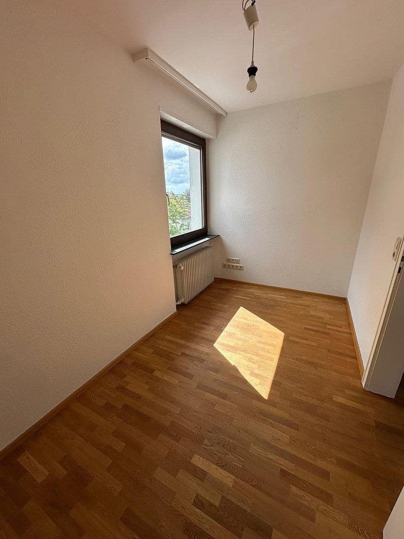 Pronájem domu 175 m², pozemek 950 m², Kerzenheim, Porýní-Falc Pronájem domu 175 m², pozemek 950 m², Kerzenheim, Porýní-Falc