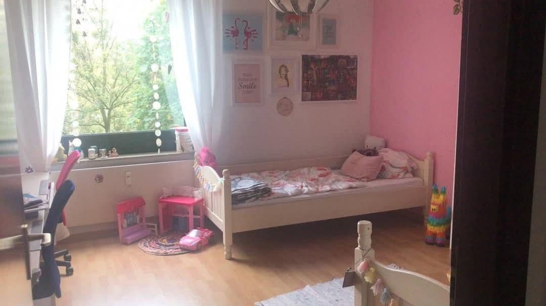 Prodej bytu 3+1 82 m², Friedensstraße 112a, Köln Urbach, Severní Porýní-Vestfálsko Prodej bytu 3+1 82 m², Friedensstraße 112a, Köln Urbach, Severní Porýní-Vestfálsko