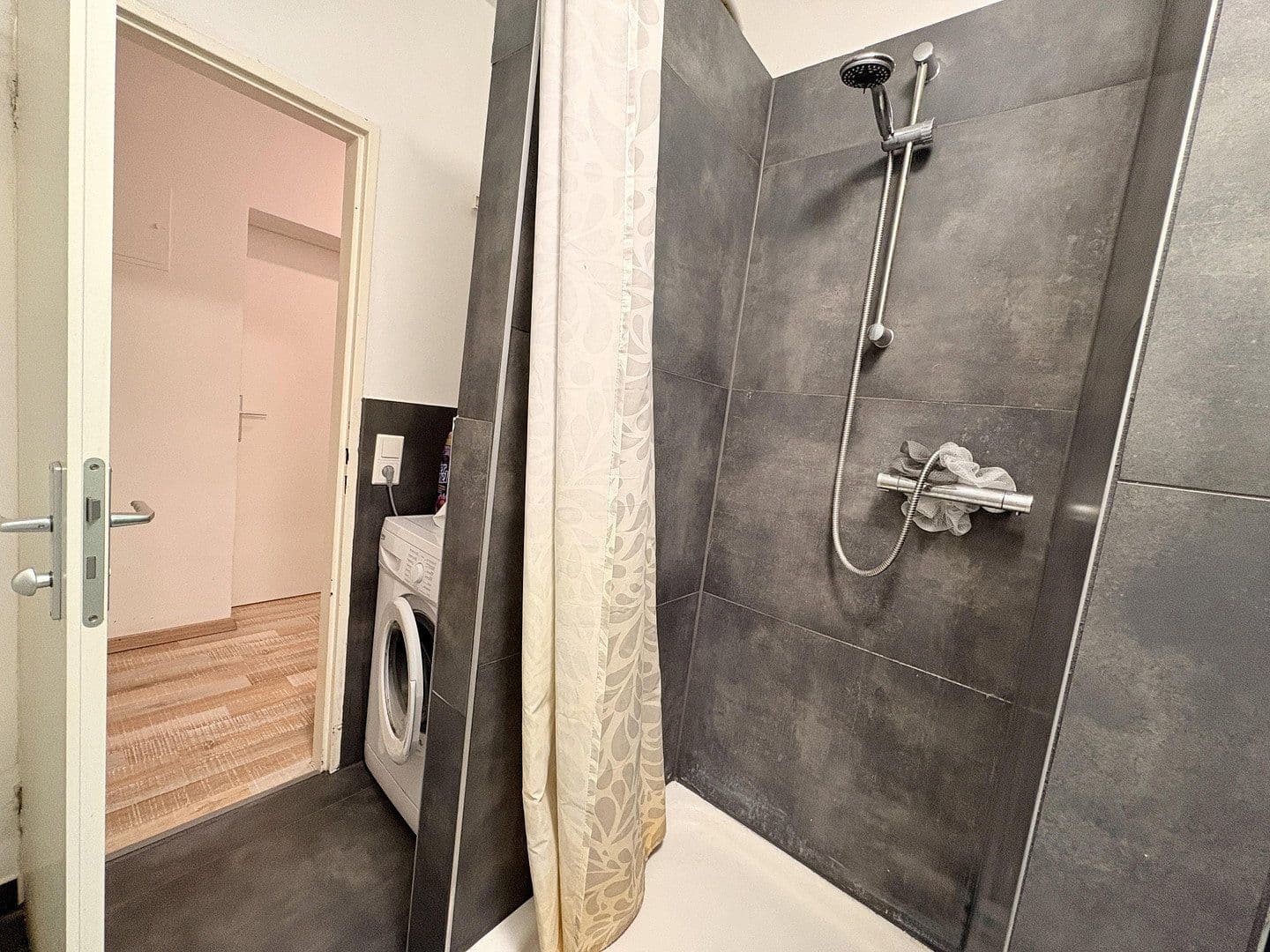 Prodej bytu 3+1 73 m², Frankfurt, Hessen Prodej bytu 3+1 73 m², Frankfurt, Hessen