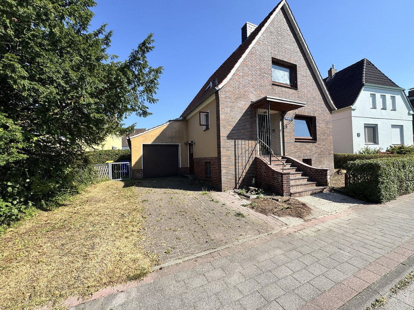 Prodej domu 125 m², pozemek 397 m², Kreuzweg 32, Cuxhaven, Dolní Sasko Prodej domu 125 m², pozemek 397 m², Kreuzweg 32, Cuxhaven, Dolní Sasko