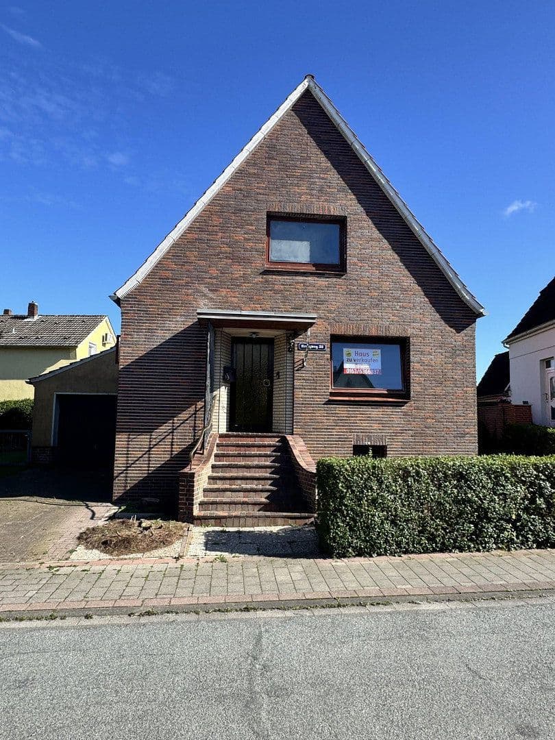 Prodej domu 125 m², pozemek 397 m², Kreuzweg 32, Cuxhaven, Dolní Sasko Prodej domu 125 m², pozemek 397 m², Kreuzweg 32, Cuxhaven, Dolní Sasko
