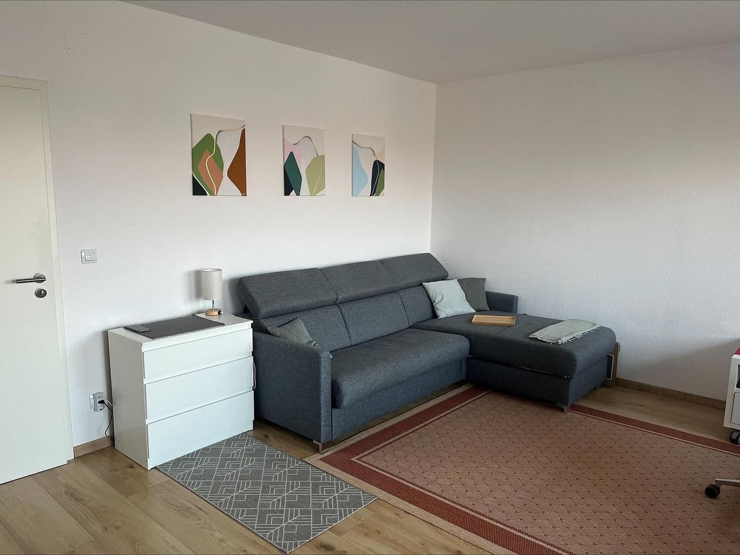 Pronájem bytu 1+1 42 m², Kapellenstraße 64a, Wiesbaden, Hessen Pronájem bytu 1+1 42 m², Kapellenstraße 64a, Wiesbaden, Hessen