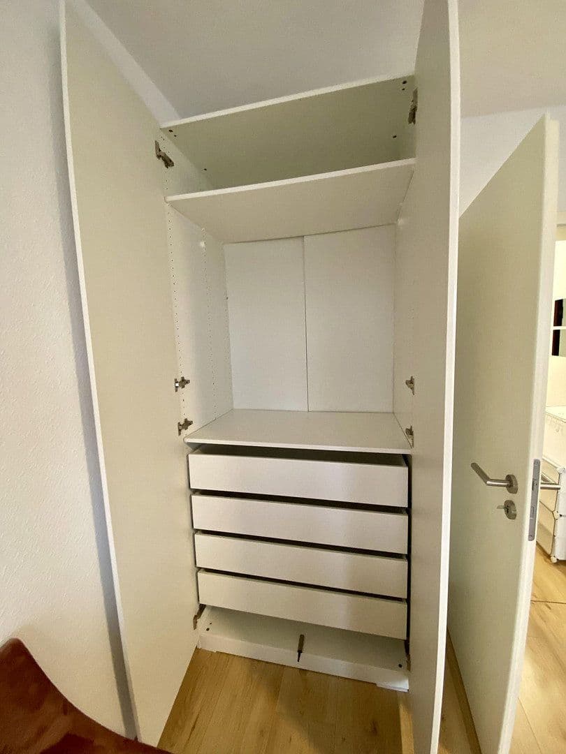 Pronájem bytu 1+1 42 m², Kapellenstraße 64a, Wiesbaden, Hessen Pronájem bytu 1+1 42 m², Kapellenstraße 64a, Wiesbaden, Hessen