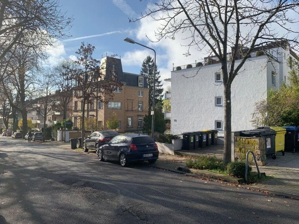 Pronájem bytu 1+1 42 m², Kapellenstraße 64a, Wiesbaden, Hessen Pronájem bytu 1+1 42 m², Kapellenstraße 64a, Wiesbaden, Hessen