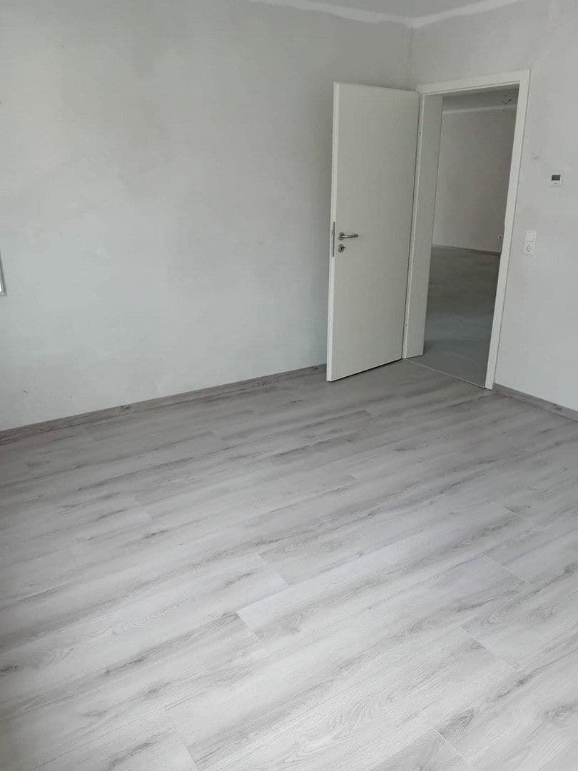 Pronájem bytu 4+1 112 m², Weinstr. 59, Bockenheim an der Weinstraße, Porýní-Falc Pronájem bytu 4+1 112 m², Weinstr. 59, Bockenheim an der Weinstraße, Porýní-Falc