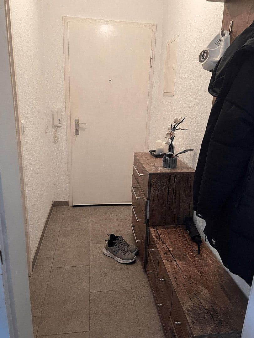 Pronájem bytu 1+1 33 m², Meisenweg 30, Leinfelden-Echterdingen, Bádensko-Württembersko Pronájem bytu 1+1 33 m², Meisenweg 30, Leinfelden-Echterdingen, Bádensko-Württembersko