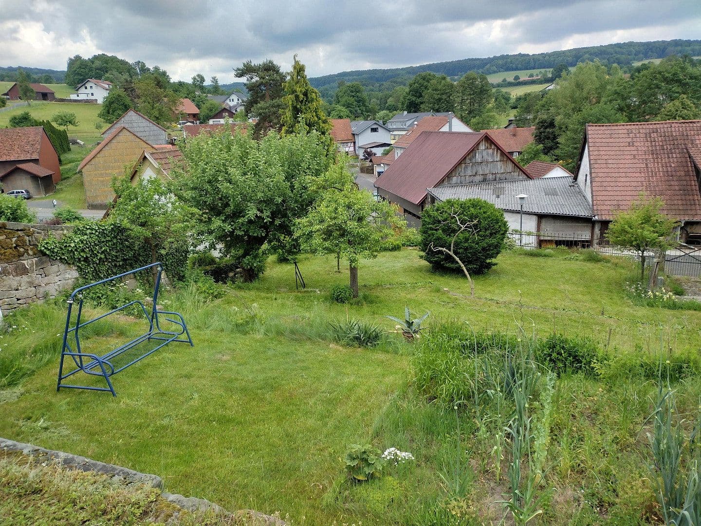 Prodej domu 225 m², pozemek 1.338 m², Kalbach, Hessen Prodej domu 225 m², pozemek 1.338 m², Kalbach, Hessen